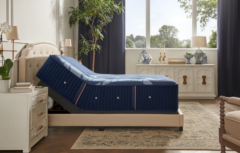 Stearns & Foster® Ease Power Base Free InHome Delivery Stearns