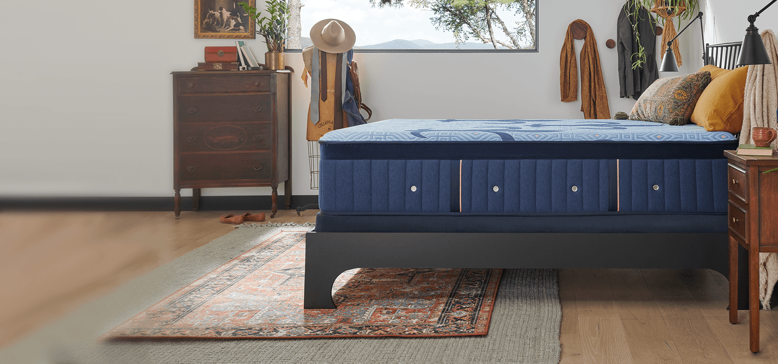 Stearns & Foster®Lux Hybrid — Featuring Exclusive Coil Technology Stearns